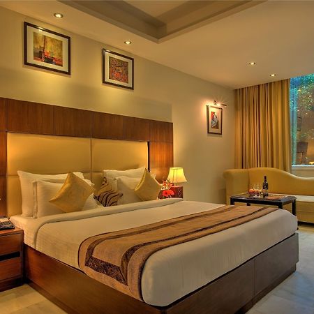 Hotel Regent Continental Делі Екстер'єр фото
