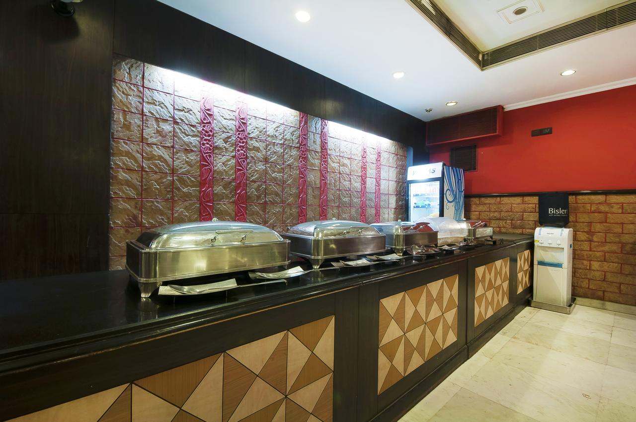 Hotel Regent Continental Делі Екстер'єр фото