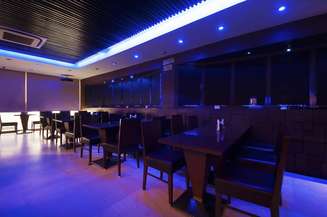 Hotel Regent Continental Делі Екстер'єр фото